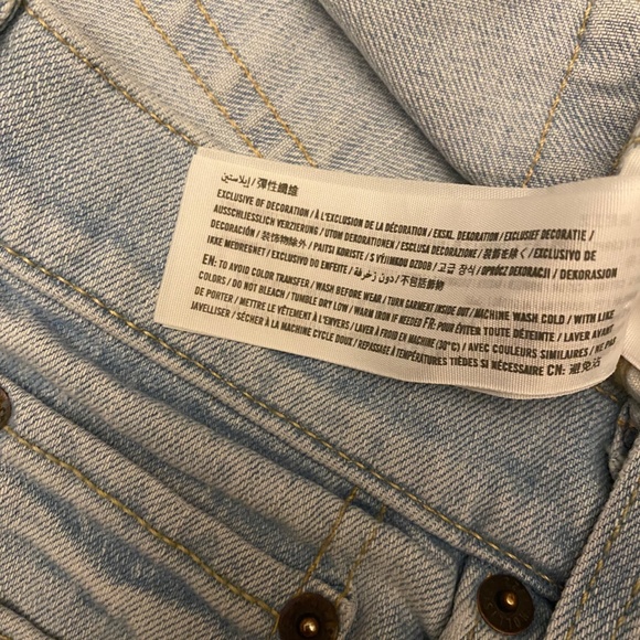NWT Hollister Epic Flex Skinny Denim Short 9" - Picture 4 of 4